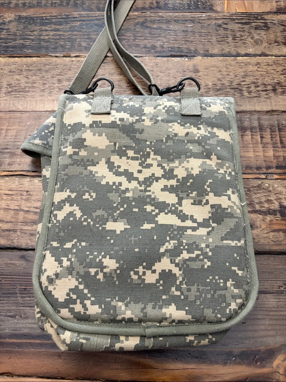 Men's Digital Camo Crossbody Bag - Olive Green
